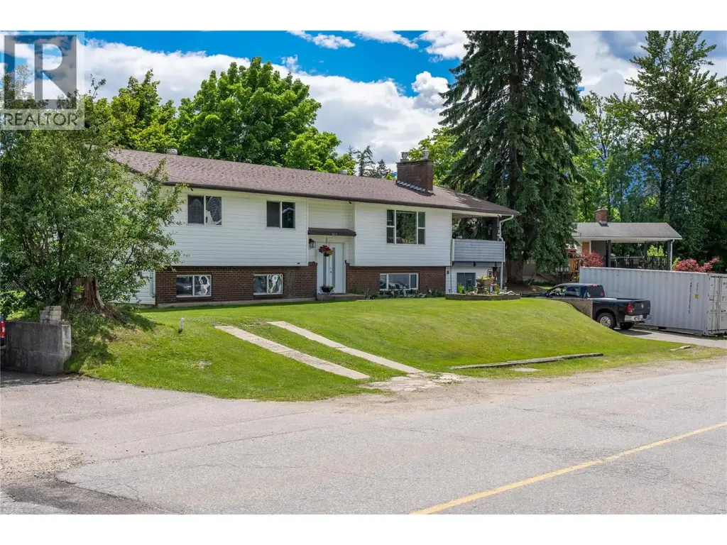 162 Pearkes Drive, Revelstoke
